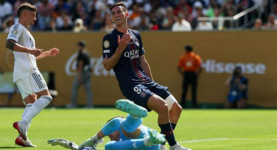 巴黎豪取大胜,稳坐晋级之席 巴黎豪取大胜,稳坐晋级之席