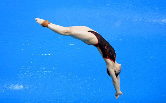 以色列选手触底反弹，成功晋级男子跳水项目决赛