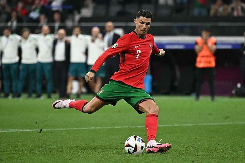 葡萄牙大将在比赛中发挥出色实现突破 葡萄牙大将在比赛中发挥出色实现突破