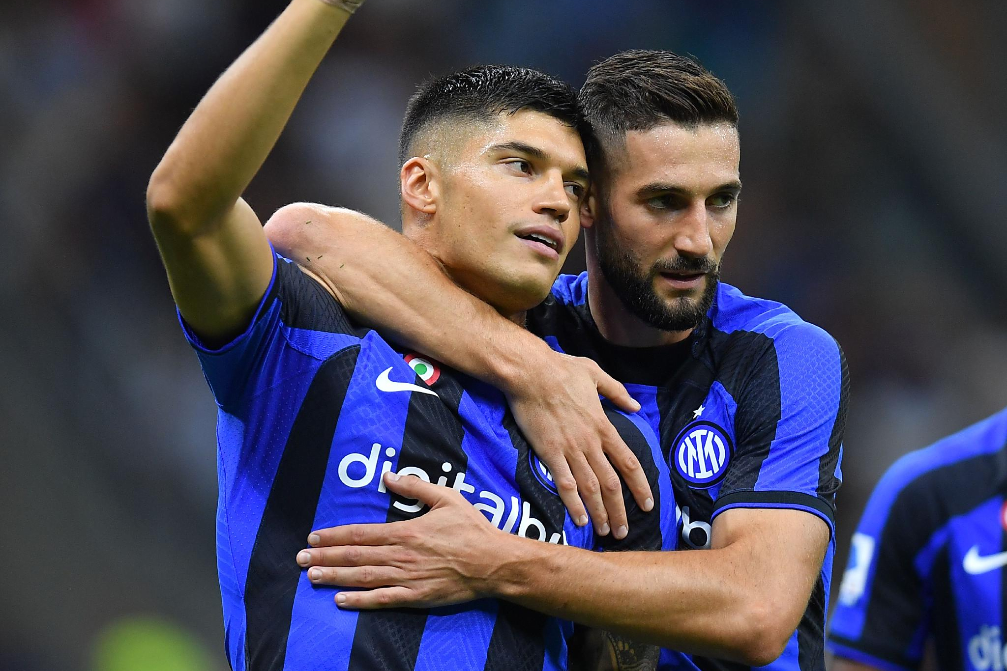 斯图加特客场惊险战胜,提振信心 斯图加特客场惊险战胜,提振信心