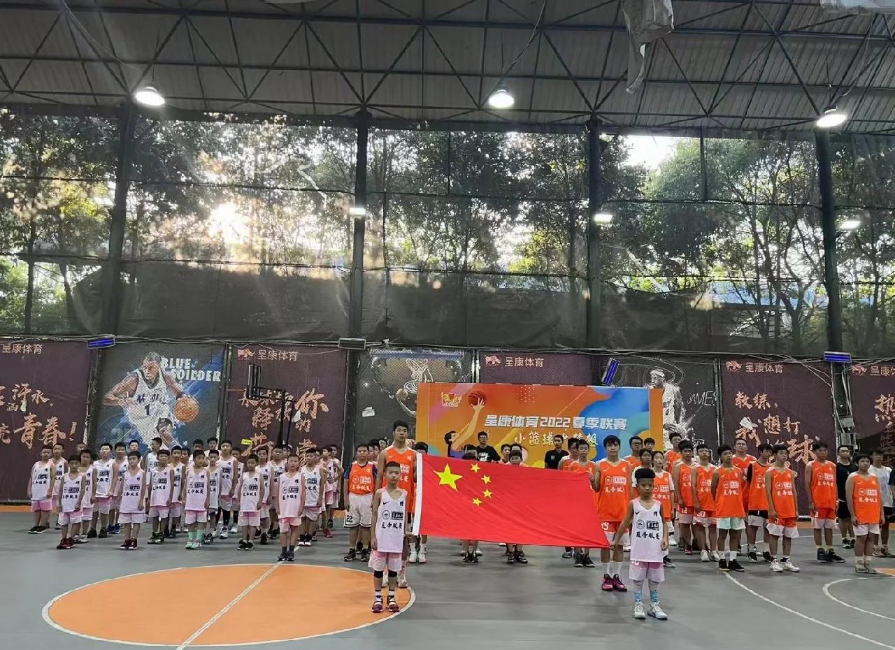 场上英雄辈出,篮球荣誉之路 场上英雄辈出,篮球荣誉之路