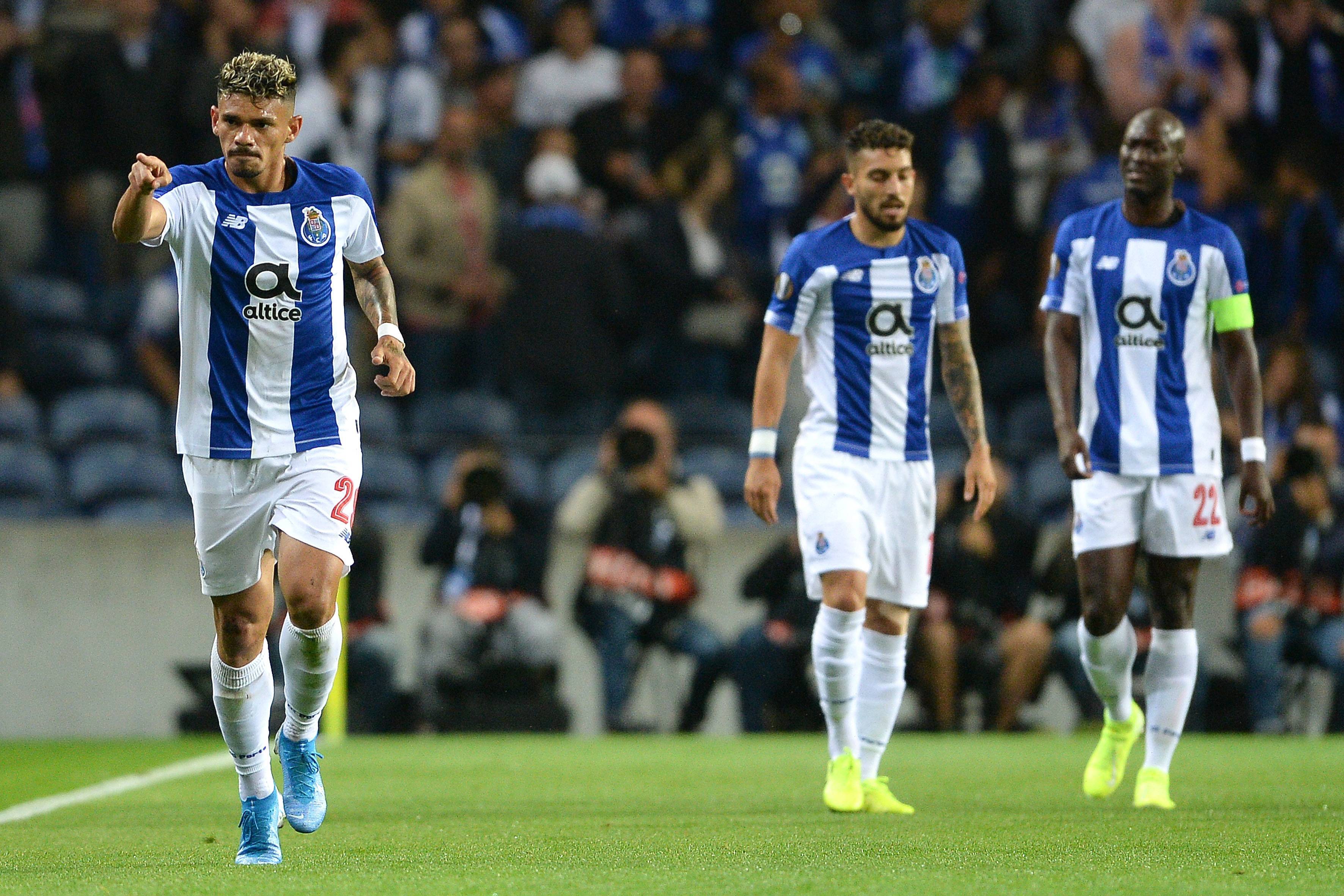 关于维也纳队主场失利，遭受连败压力的信息