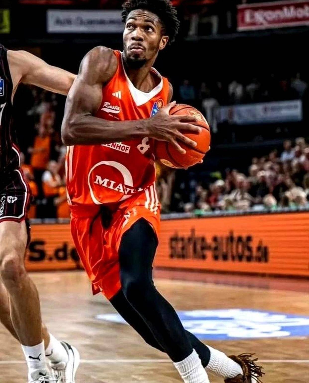 浙江男篮外援状态正佳,助力球队取胜的简单介绍 浙江男篮外援状态正佳,助力球队取胜的简单介绍