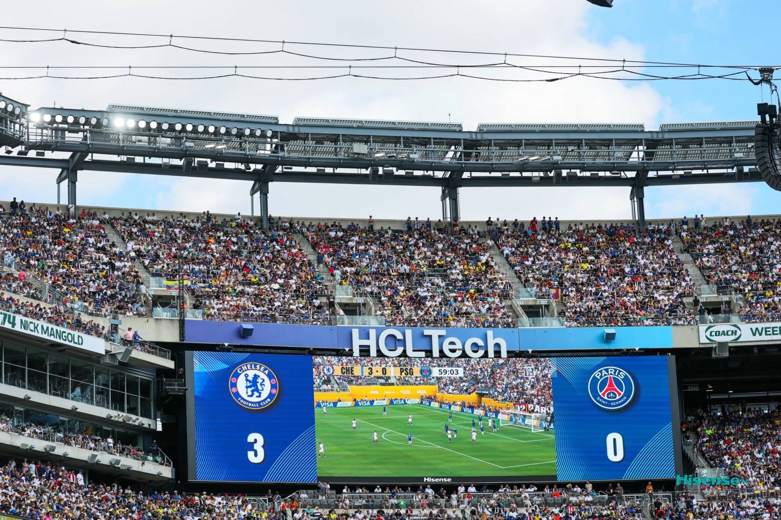 狂欢之夜!绿茵场上焚烧赛场狂热 狂欢之夜!绿茵场上焚烧赛场狂热