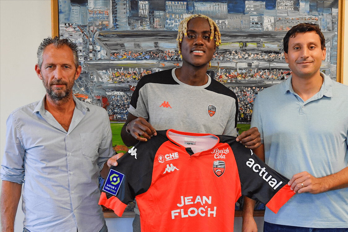 包含安格斯足球俱乐部启用新教练,球队士气高涨的词条 包含安格斯足球俱乐部启用新教练,球队士气高涨的词条