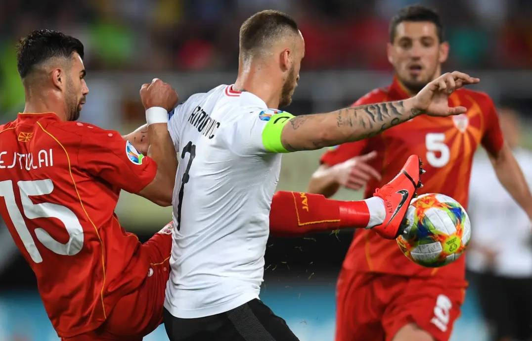 美因茨客场较量,争夺保级关键战 美因茨客场较量,争夺保级关键战