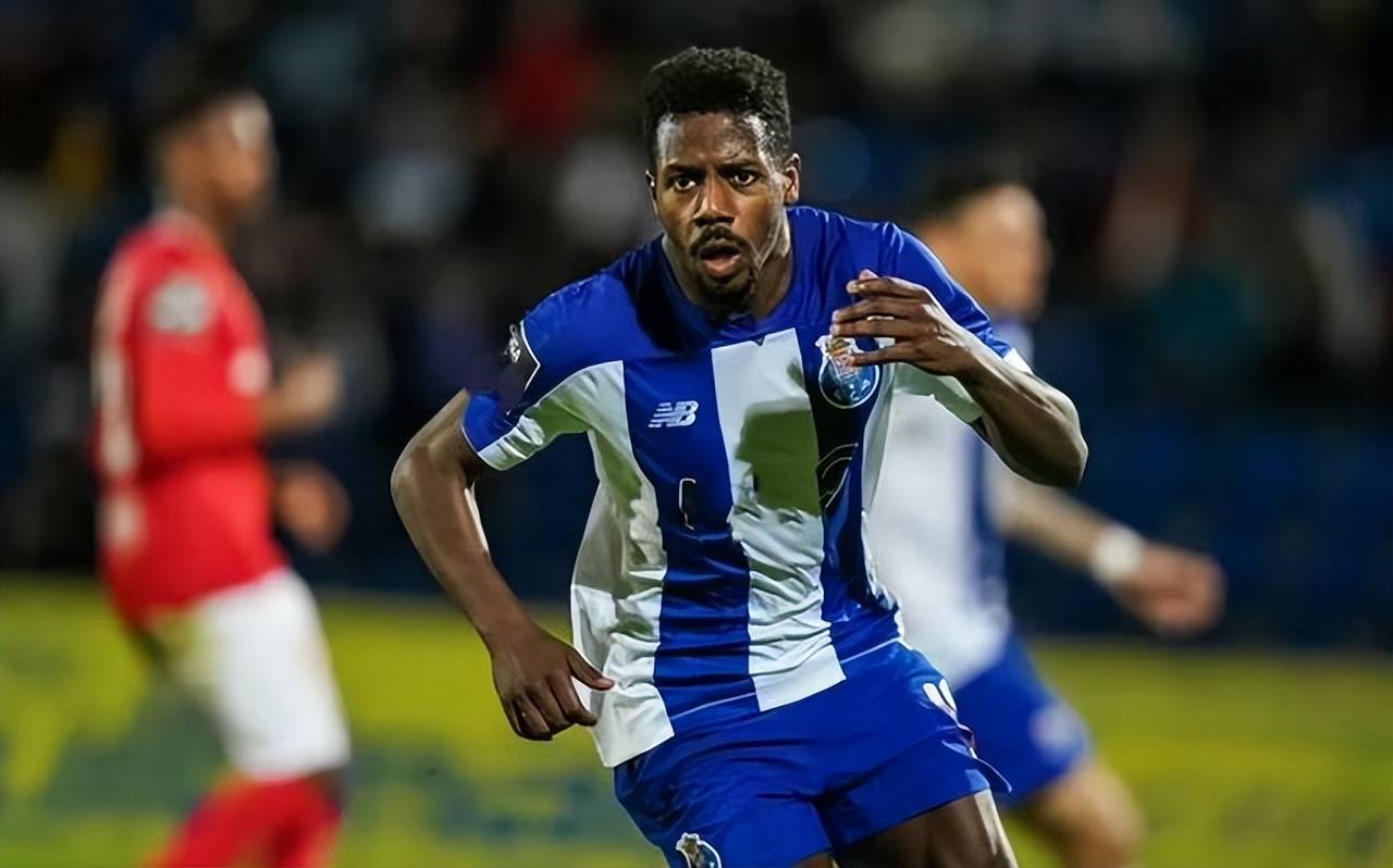 关于格拉纳达宣布解约外援，缩减开支的信息