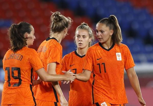 瑞典女足以2-0击败泰国队,成功晋级八强 瑞典女足以2-0击败泰国队,成功晋级八强