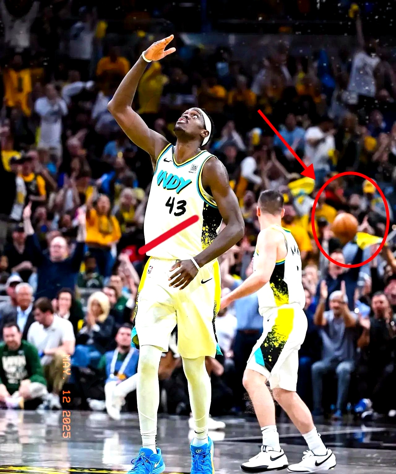 猛龙客场攻陷,西亚卡姆助攻功不可没 猛龙客场攻陷,西亚卡姆助攻功不可没