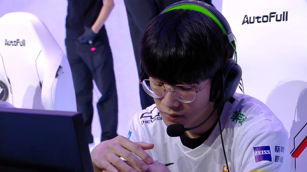 G2血洗TL,Elk关键团战开团秒人激烈交锋半决赛,锁定晋级资格 G2血洗TL,Elk关键团战开团秒人激烈交锋半决赛,锁定晋级资格