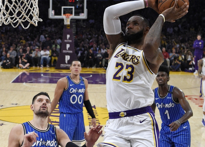 勇士再胜猛龙，站稳榜首位置