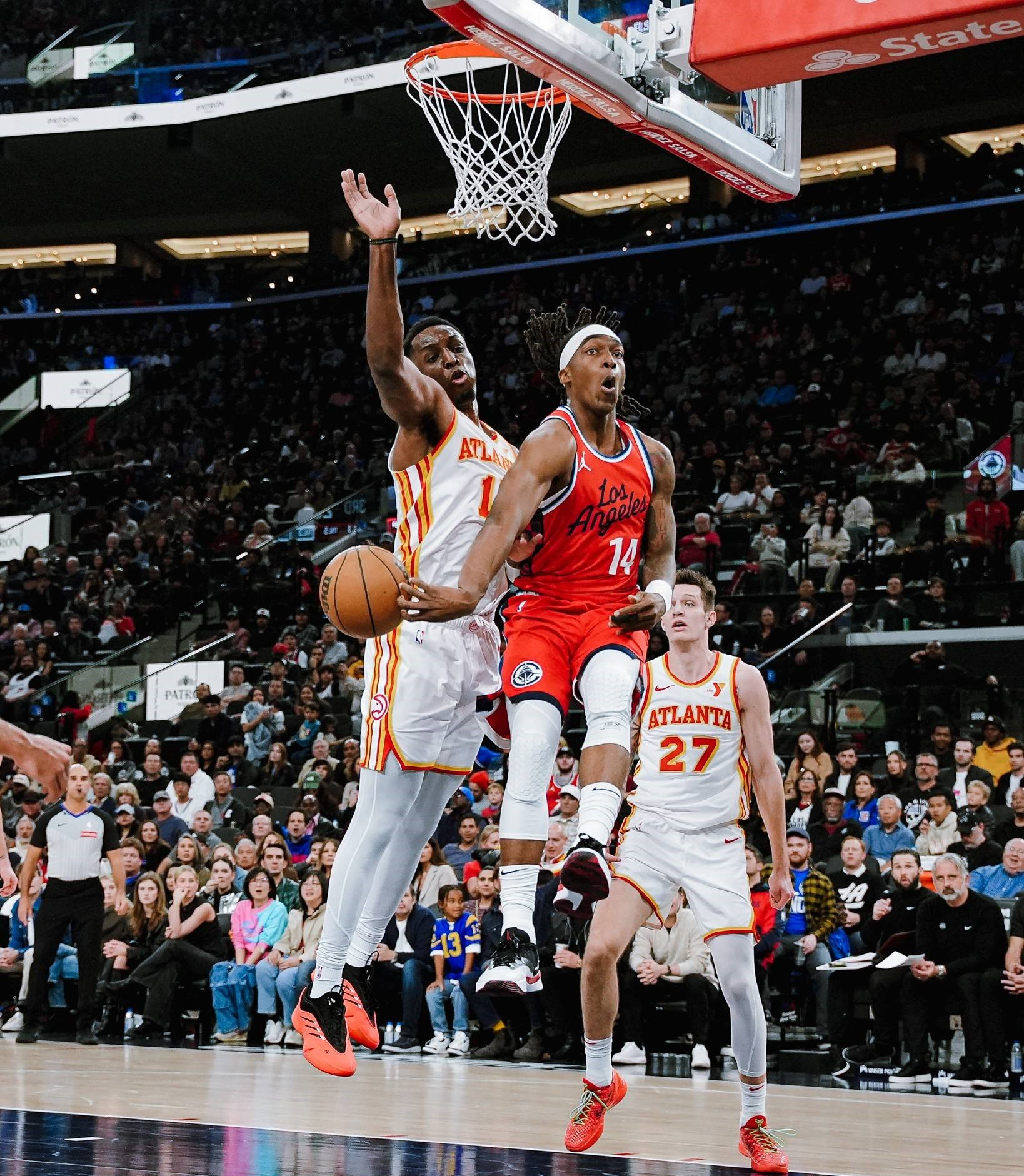 关于老鹰队年轻后卫状态飙升,球队表现逆转的信息 关于老鹰队年轻后卫状态飙升,球队表现逆转的信息