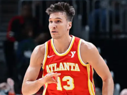 关于老鹰队年轻后卫状态飙升,球队表现逆转的信息 关于老鹰队年轻后卫状态飙升,球队表现逆转的信息