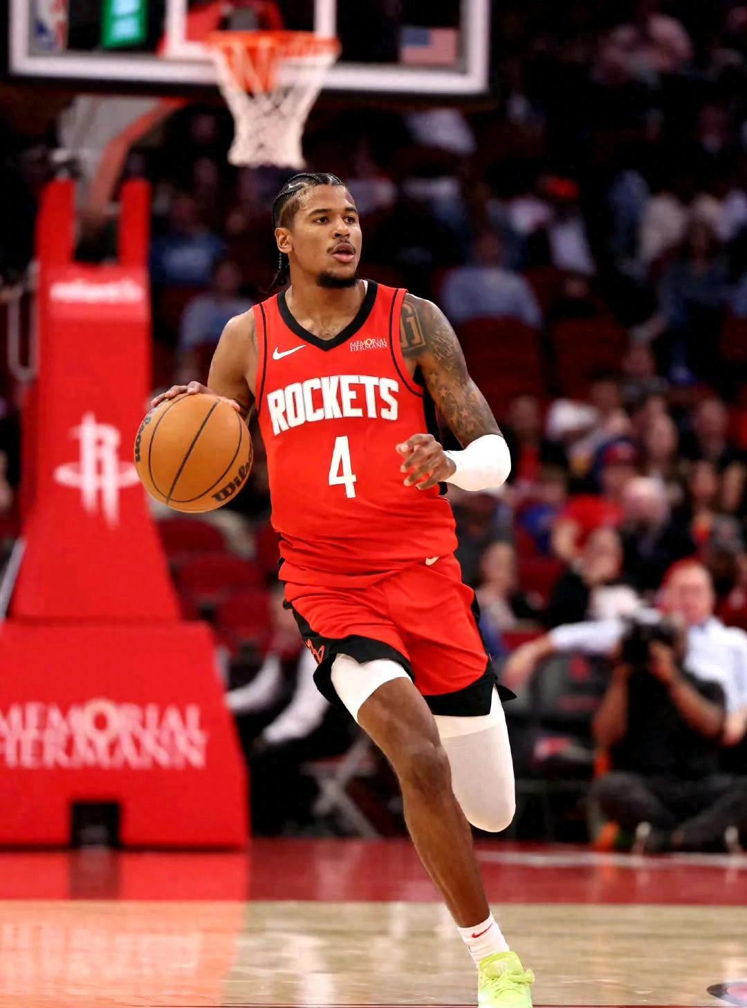 火箭大胜灰熊,继续积极拼搏 火箭大胜灰熊,继续积极拼搏