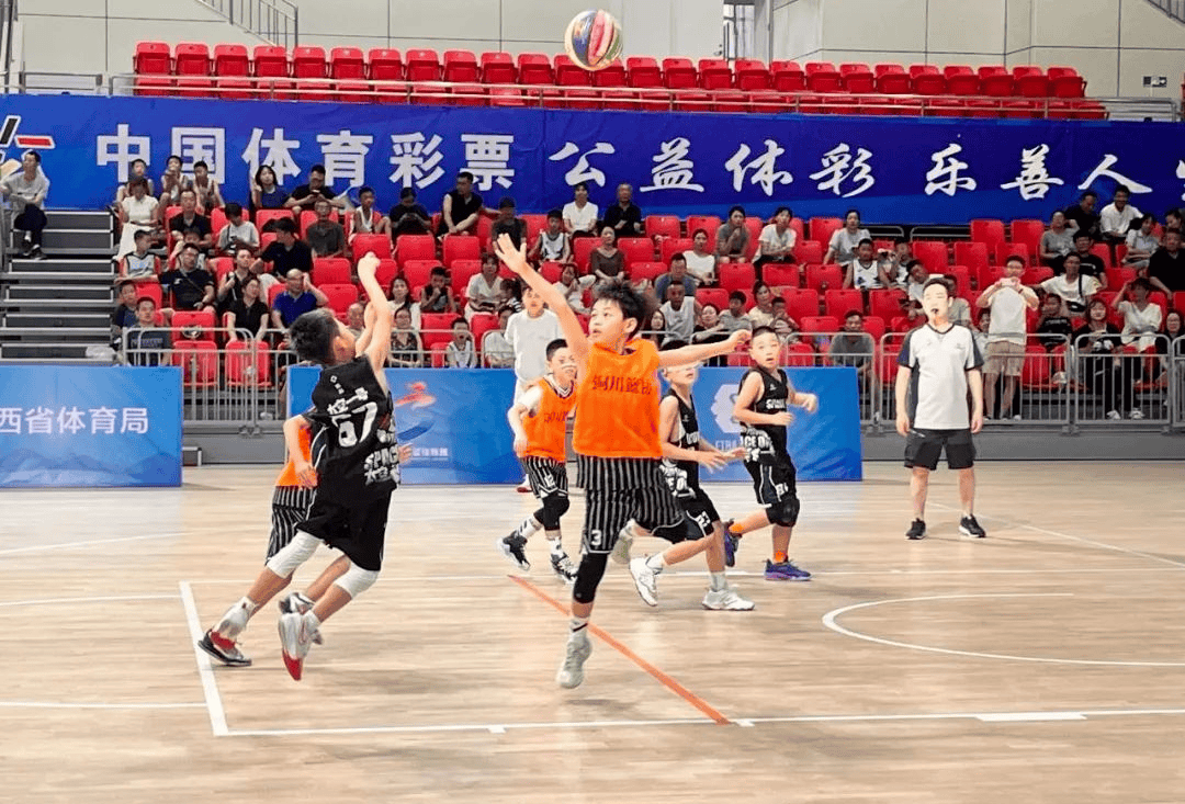 陕西队在激烈比拼中捍卫冠军荣誉 陕西队在激烈比拼中捍卫冠军荣誉