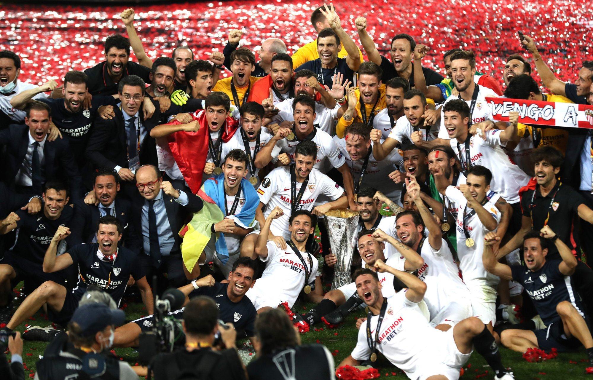 意甲球队举行球迷见面会,携手共庆胜利的简单介绍 意甲球队举行球迷见面会,携手共庆胜利的简单介绍