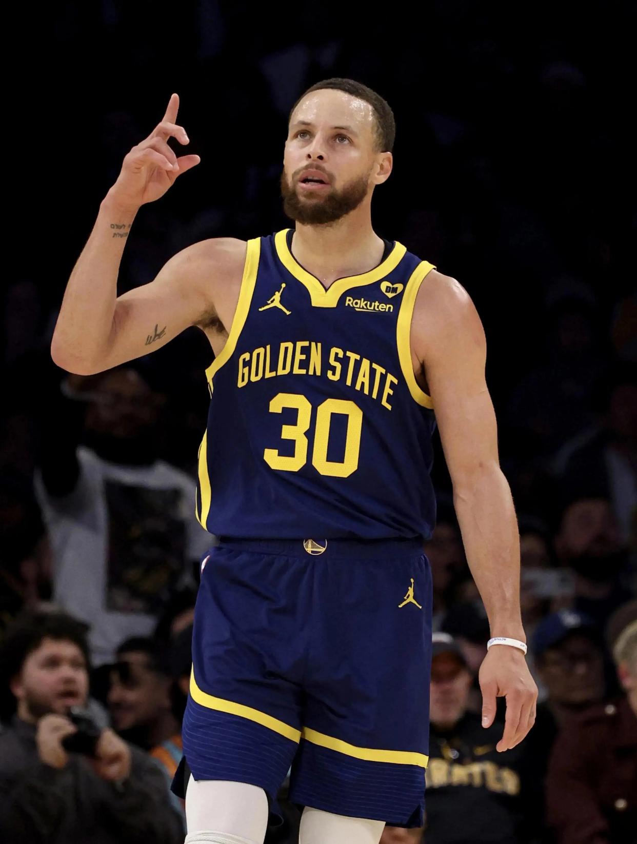 勇士再败鹈鹕,库里伤愈复出表现逐渐回升的简单介绍 勇士再败鹈鹕,库里伤愈复出表现逐渐回升的简单介绍