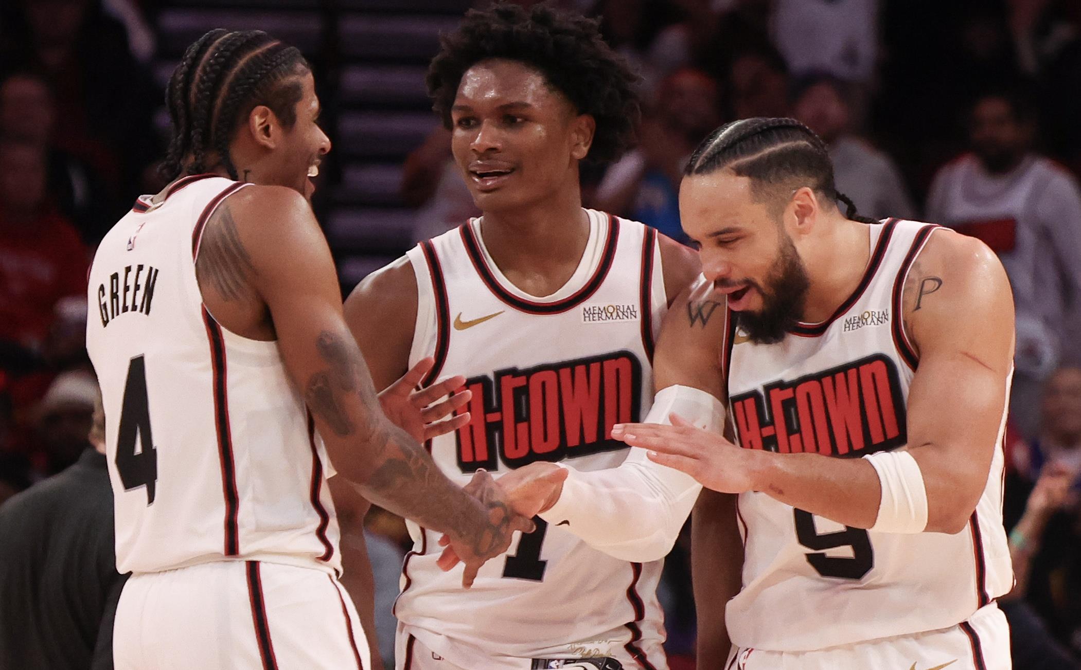 湖人遭遇重大失利,被灰熊击败 湖人遭遇重大失利,被灰熊击败