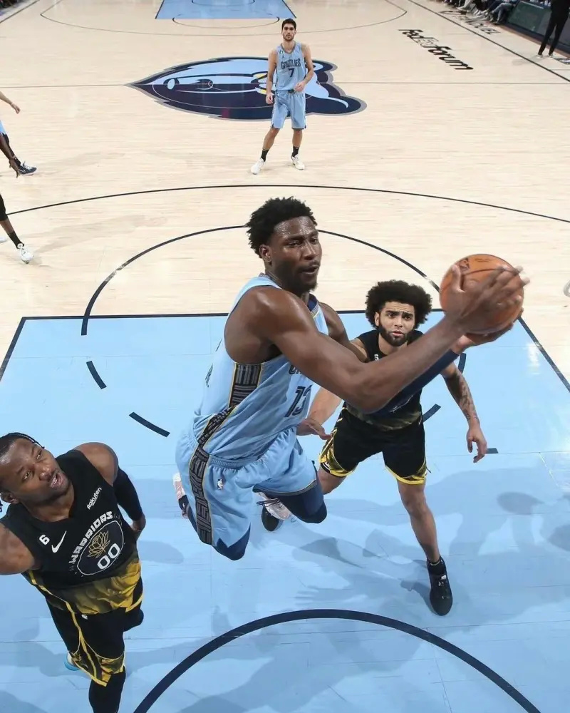 湖人遭遇重大失利,被灰熊击败 湖人遭遇重大失利,被灰熊击败