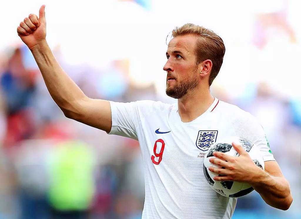 波兰队横扫英格兰队，波尔扛起全队