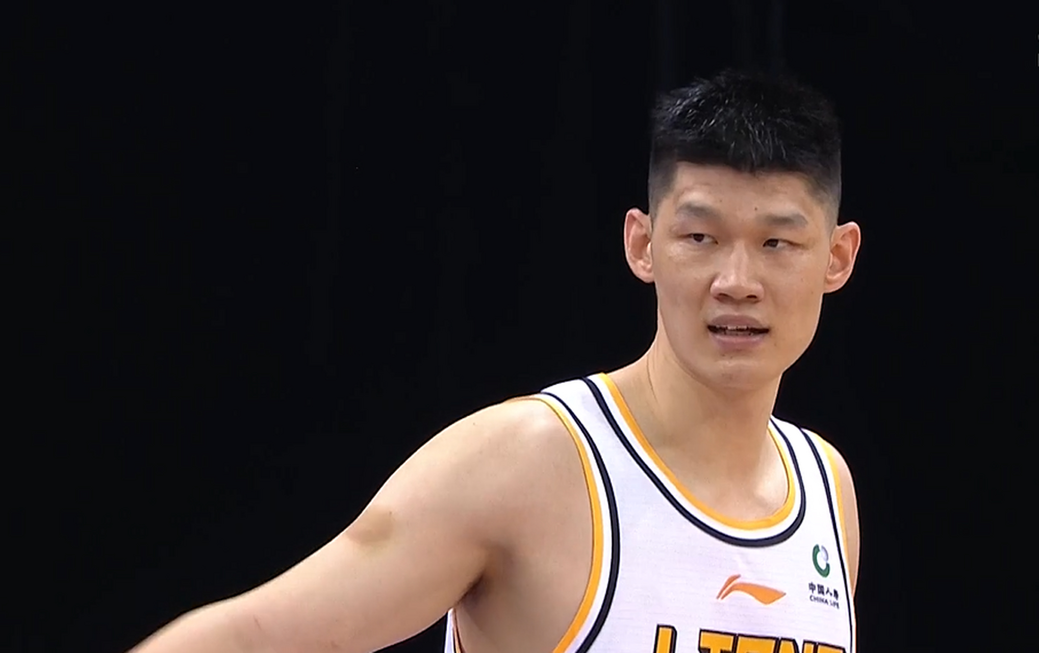 关于勇士碾压浙江队，胡金秋状态火热的信息