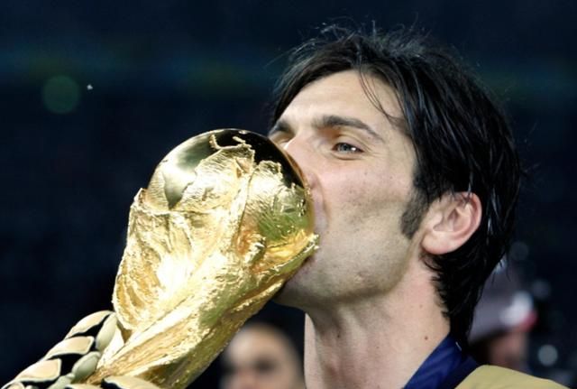 墨西哥逆转希腊，卡瓦哈尔扛起全队