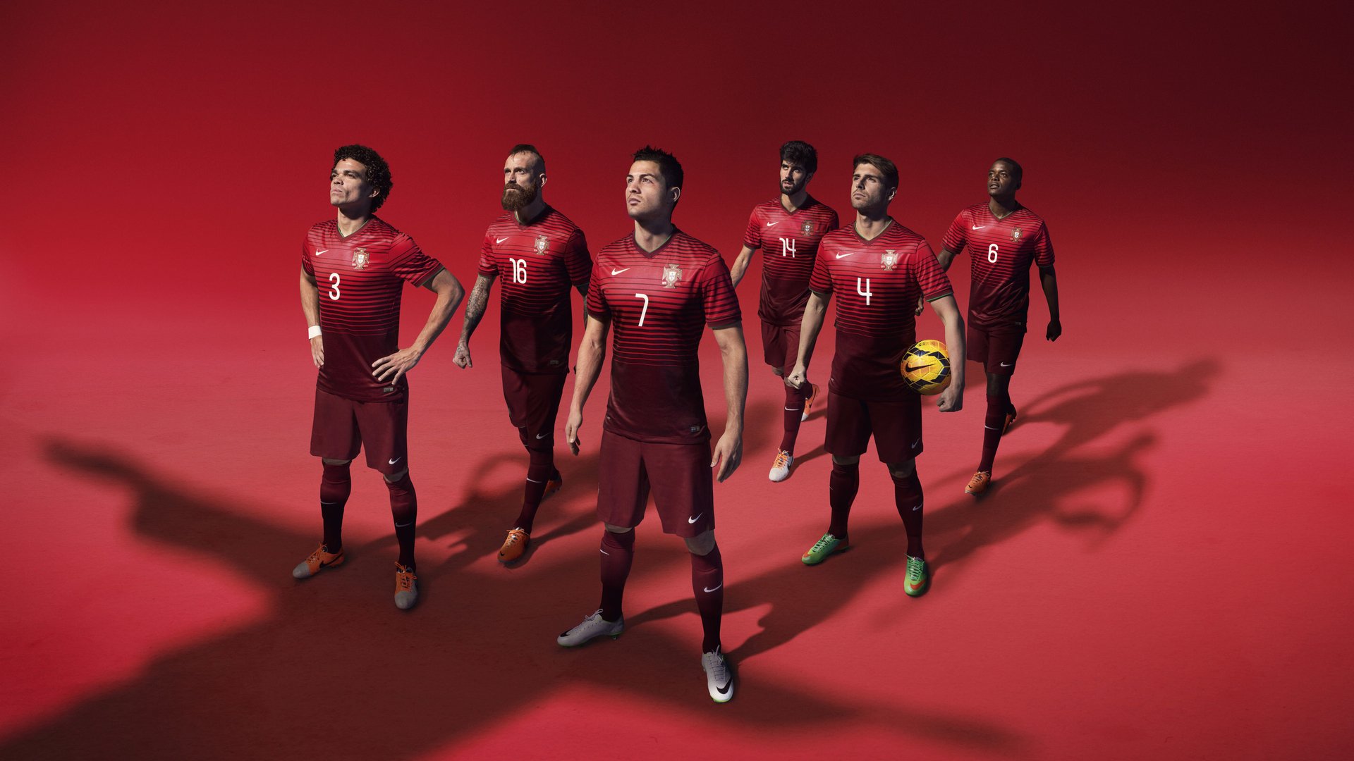 双线逆转，从欧冠决赛到CBA季后赛，关键时刻谁主沉浮？